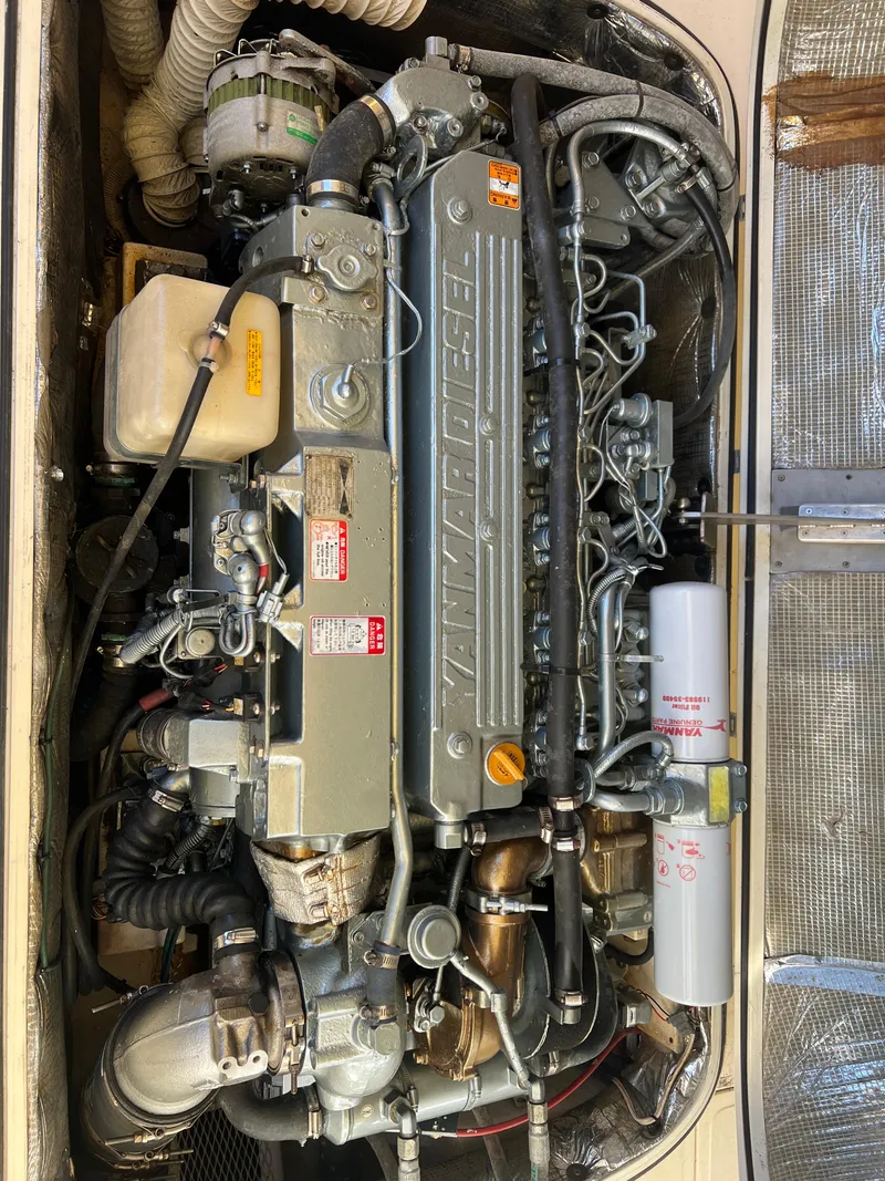 Slide: The Image of Hinckley Yachts 36 2000 - 4