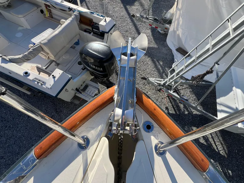 Slide: The Image of Hinckley Yachts 36 2000 - 55