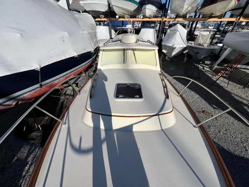 Slide: The Image of Hinckley Yachts 36 2000 - 56