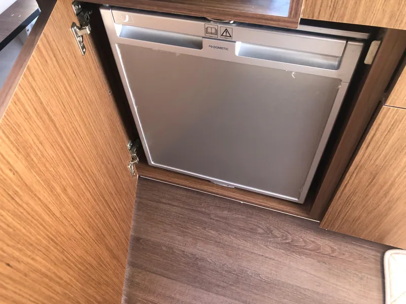 Slide: The Image of Beneteau Antares 9 2022 - 27