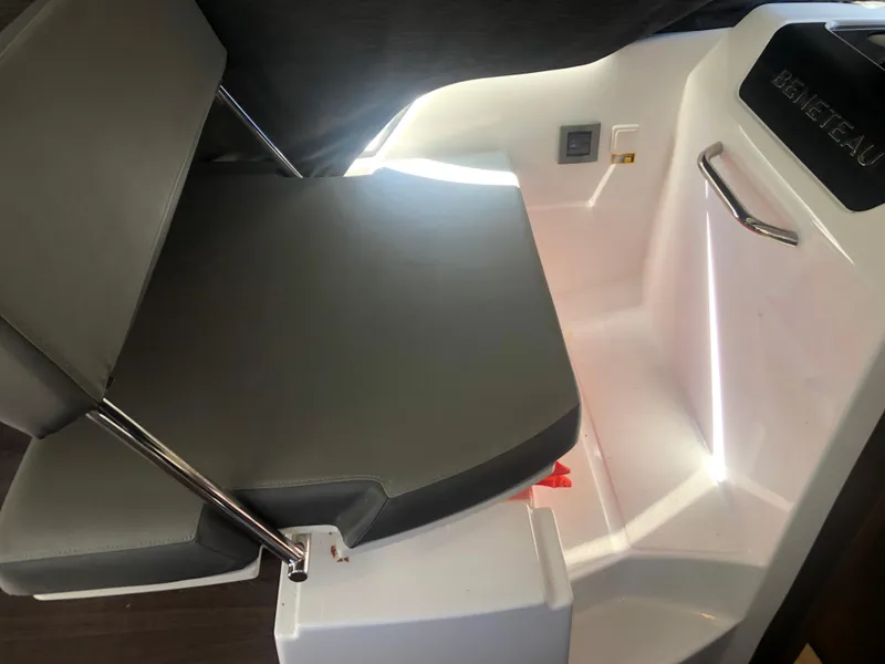 Slide: The Image of Beneteau Antares 9 2022 - 53