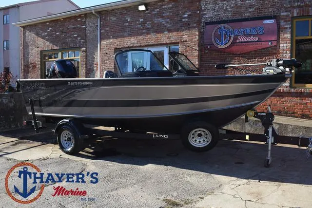 Slide: The Image of 2023 Lund 1875 Fisherman Sport boat at Thayer's Marine dealership. - 37