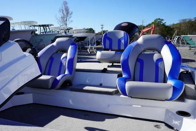 Slide: The Image of Nitro Z18 2025 - 10