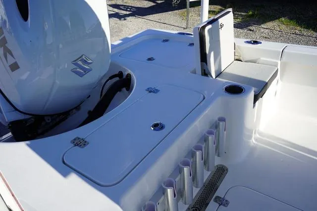 Slide: The Image of Sea Pro 210 Bay 2025 - 13