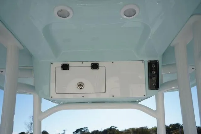 Slide: The Image of Sea Pro 210 Bay 2025 - 16