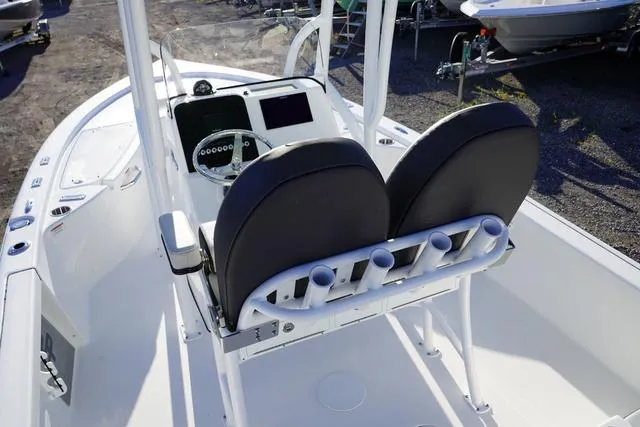 Slide: The Image of Sea Pro 210 Bay 2025 - 17