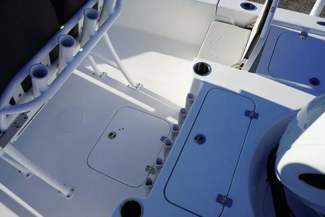 Slide: The Image of Sea Pro 210 Bay 2025 - 18