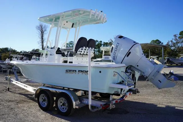 Slide: The Image of Sea Pro 210 Bay 2025 - 4