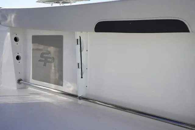 Slide: The Image of Sea Pro 242 CC 2025 - 23