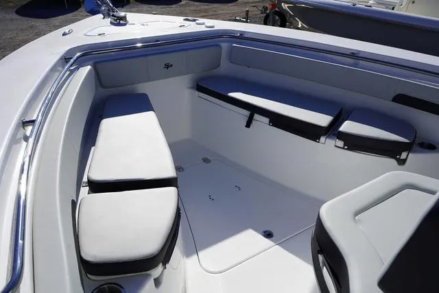 Slide: The Image of Sea Pro 242 CC 2025 - 9