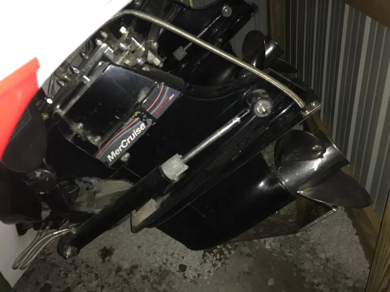 Slide: The Image of 2007 Donzi 28 ZX Open boat with MerCruiser engine, close-up of propeller and drive system. - 13