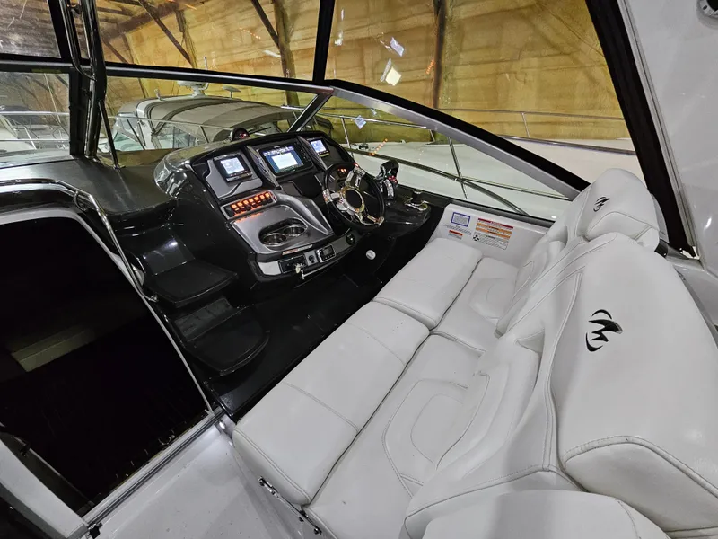 Slide: The Image of Monterey 355 Sport Yacht 2016 - 9