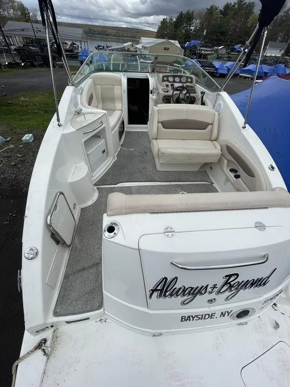 Slide: The Image of 2007 Chaparral 250 Signature boat with spacious seating, docked in Bayside, NY. - 13