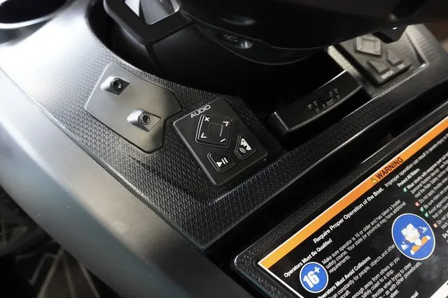 Slide: The Image of Yamaha FX Cruiser SVHO 2025 - 12