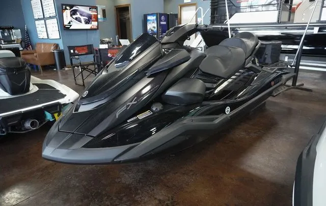 Slide: The Image of Yamaha FX Cruiser SVHO 2025 - 2