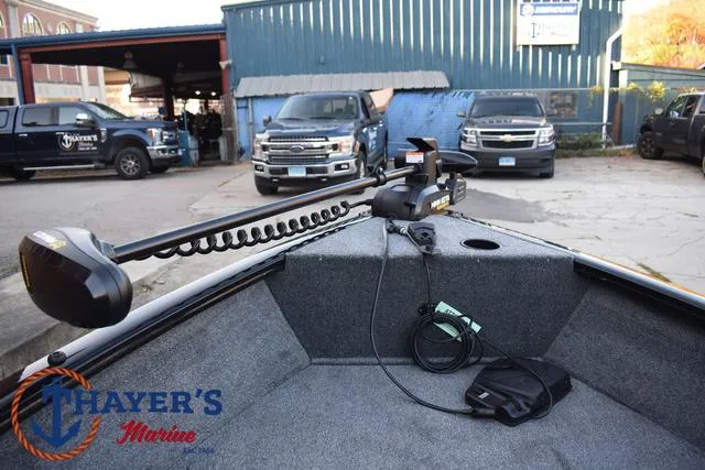 Slide: The Image of Tracker Super Guide V-16 SC 2025 - 11