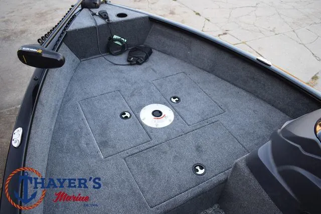 Slide: The Image of Tracker Super Guide V-16 SC 2025 - 12