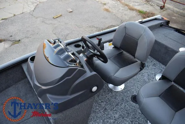 Slide: The Image of Tracker Super Guide V-16 SC 2025 - 18