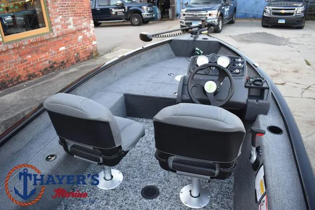 Slide: The Image of Tracker Super Guide V-16 SC 2025 - 25