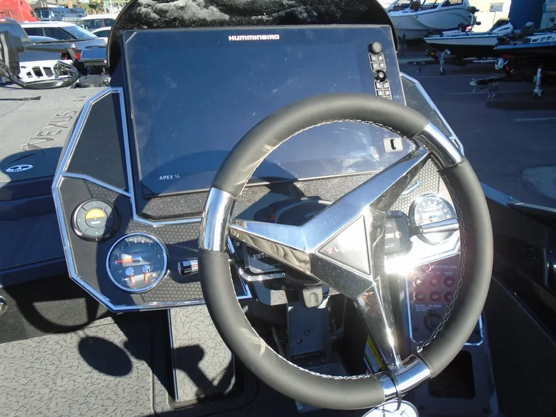 Slide: The Image of Apex 16 at helm - 5