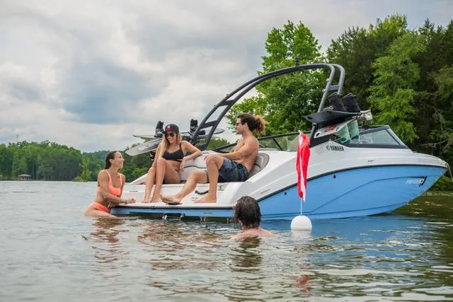 Slide: The Image of Yamaha AR190 2025 - 13