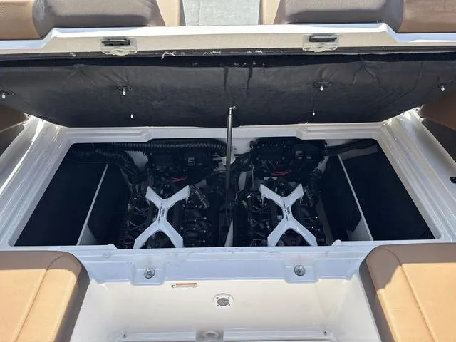 Slide: The Image of Yamaha 222SD 2025 - 25