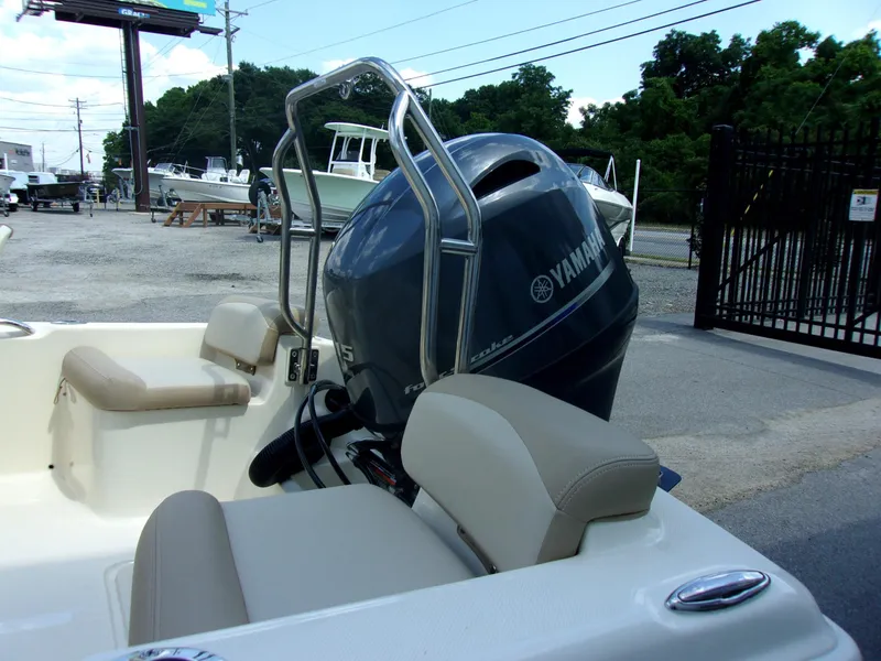 Slide: The Image of Scout 175 Sport Dorado 2024 - 4