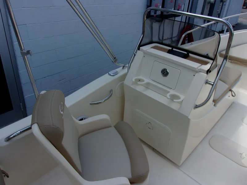 Slide: The Image of Scout 175 Sport Dorado 2024 - 6