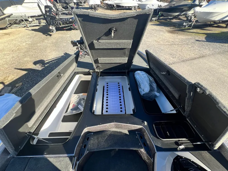 Slide: The Image of Skeeter ZXR21 2025 - 16