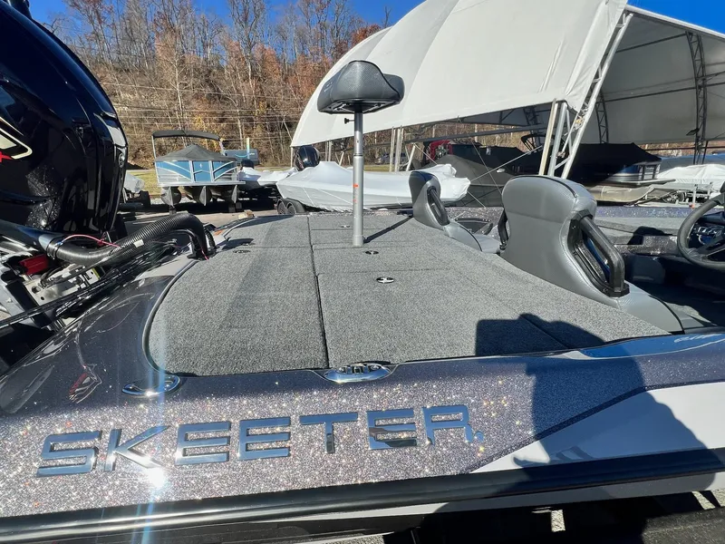 Slide: The Image of Skeeter ZXR21 2025 - 17