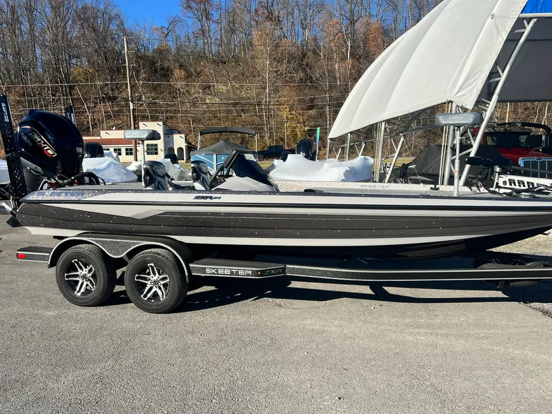 Slide: The Image of Skeeter ZXR21 2025 - 28