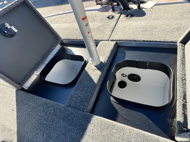 Slide: The Image of Skeeter ZXR21 2025 - 30