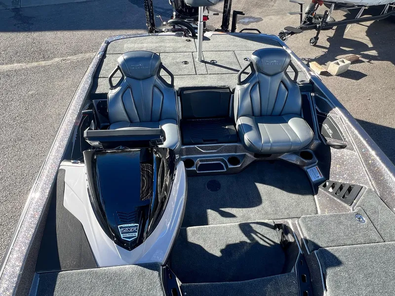 Slide: The Image of Skeeter ZXR21 2025 - 45