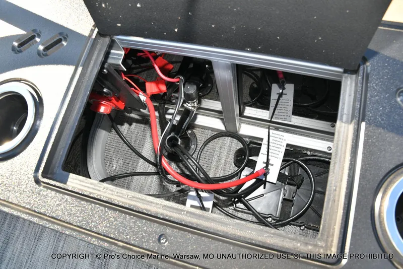 Slide: The Image of Ranger 220F w/150HP Mercury 4 Stroke 2025 - 53