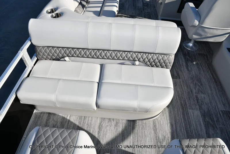 Slide: The Image of Ranger 220F w/150HP Mercury 4 Stroke 2025 - 56