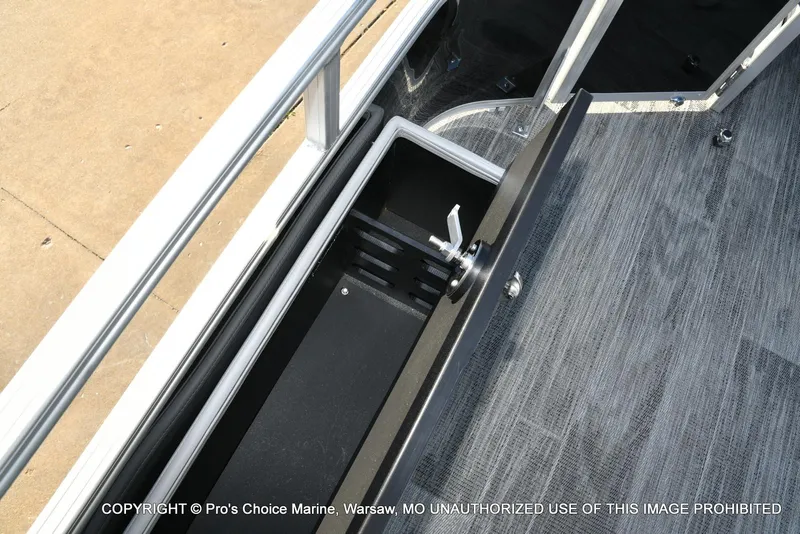 Slide: The Image of Ranger 220F w/150HP Mercury 4 Stroke 2025 - 64