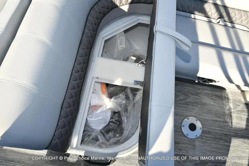 Slide: The Image of Ranger 220F w/150HP Mercury 4 Stroke 2025 - 70