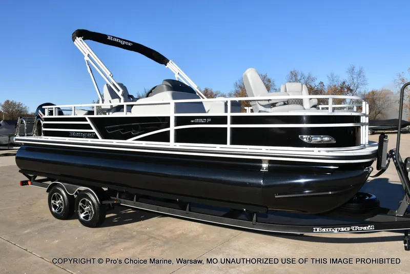 Slide: The Image of Ranger 220F w/150HP Mercury 4 Stroke 2025 - 74