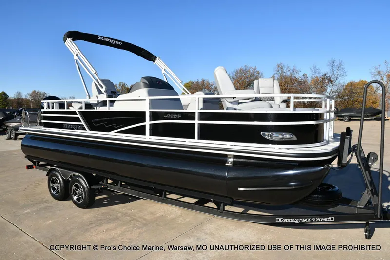 Slide: The Image of Ranger 220F w/150HP Mercury 4 Stroke 2025 - 77