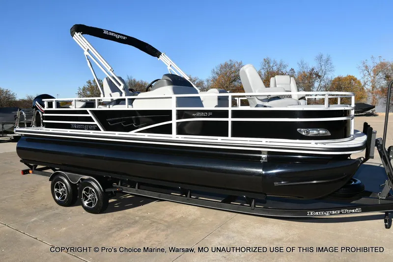 Slide: The Image of Ranger 220F w/150HP Mercury 4 Stroke 2025 - 78