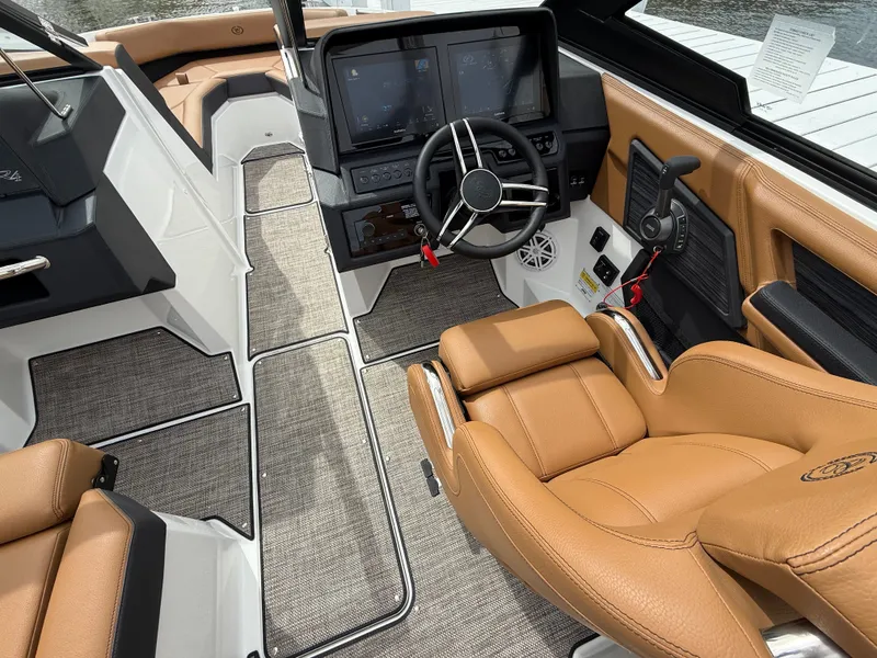 Slide: The Image of Cobalt R4 Surf 2025 - 599