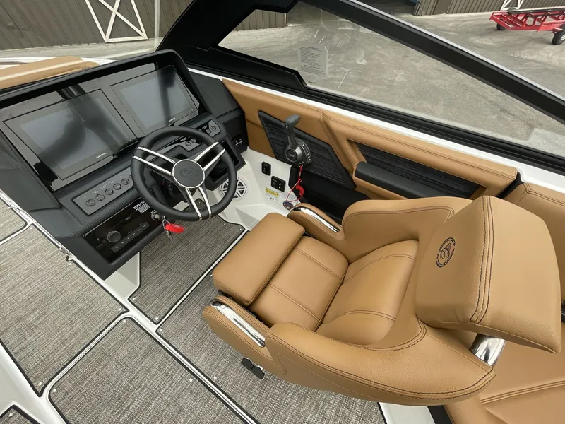 Slide: The Image of Cobalt R4 Surf 2025 - 554