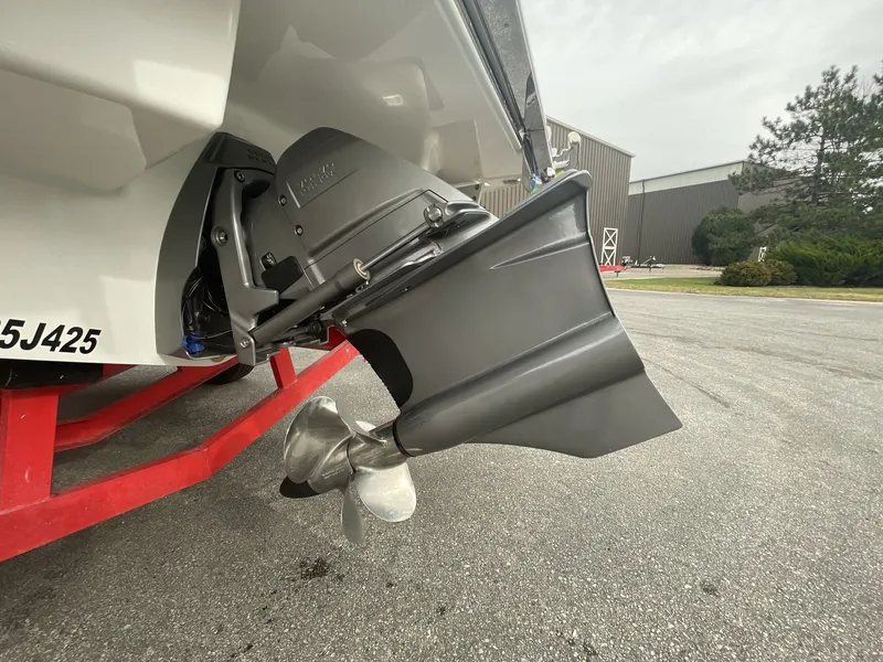 Slide: The Image of Cobalt R4 Surf 2025 - 559