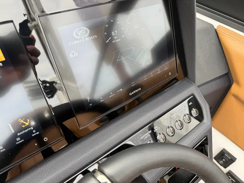 Slide: The Image of Cobalt R4 Surf 2025 - 555