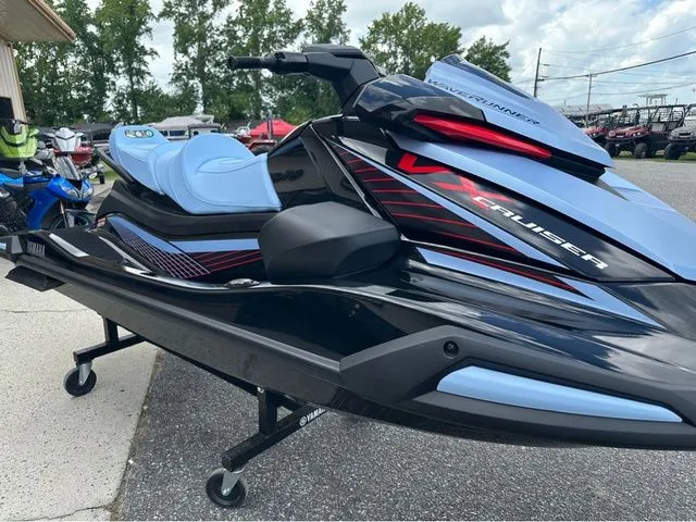 Slide: The Image of Yamaha VX Cruiser 2025 - 4