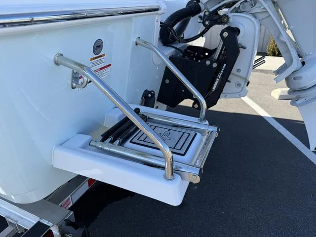 Slide: The Image of Sea Pro 250 Bay 2025 - 12