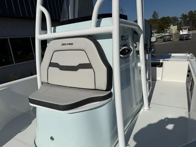 Slide: The Image of Sea Pro 250 Bay 2025 - 36