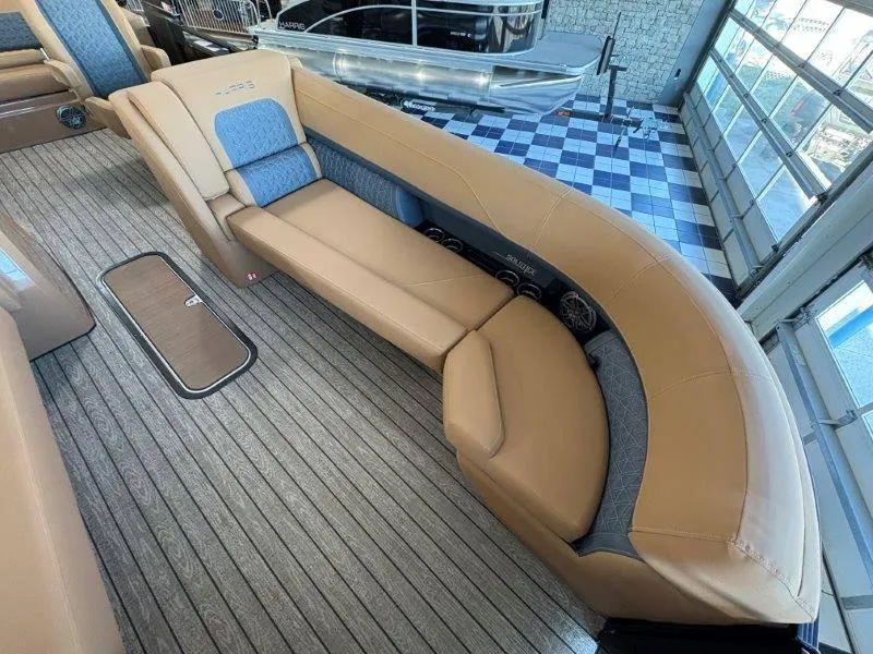 Slide: The Image of Harris Solstice 250 SLDH 2025 - 14