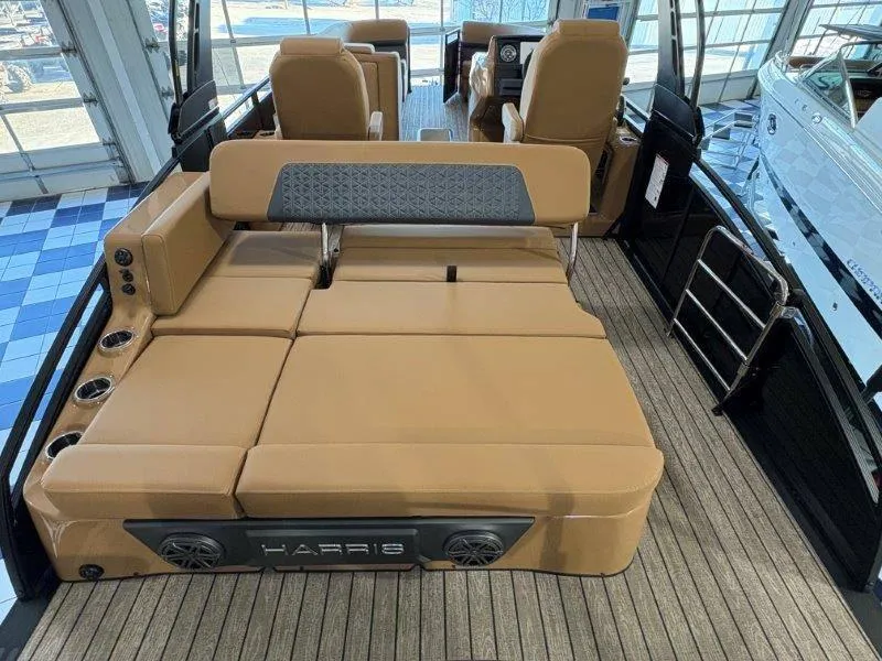 Slide: The Image of Harris Solstice 250 SLDH 2025 - 19