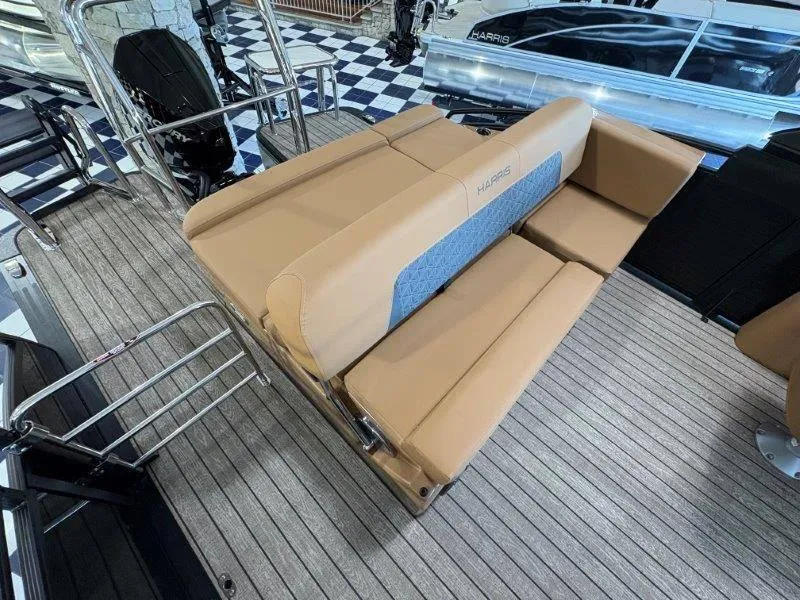 Slide: The Image of Harris Solstice 250 SLDH 2025 - 24